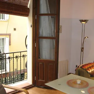 https://apartamento-barrio-historico-las-angustias.es-andalucia.com